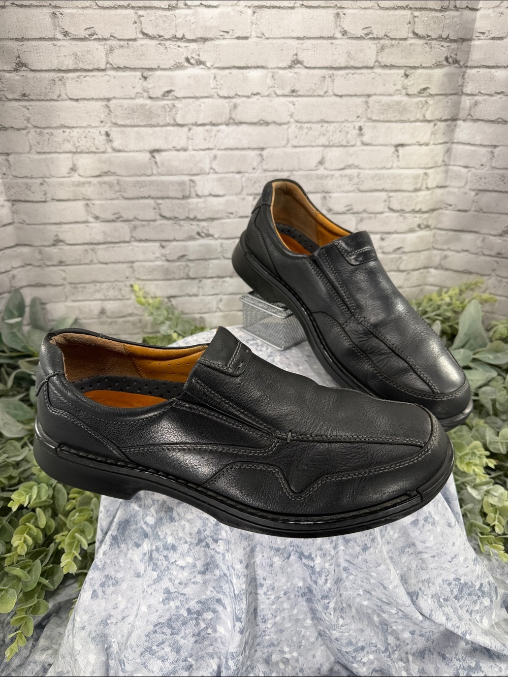 ECCO “Fusion” Black Leather Round Toe Stitch-Seam Slip-on Casuals Men’s 12M